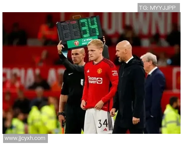 姆贝乌莫:从“水货”到曼联英超月度最佳,揭秘他的战术核心蜕变之路